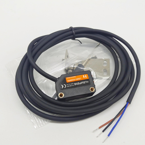 HUAYIFENG 300mm DC12~24V anti-interference PNP NO/NC infrared light <strong>diffuse</strong> <strong>reflection</strong> square photoelectric <strong>sensor</strong> IP64 - Product Image 5