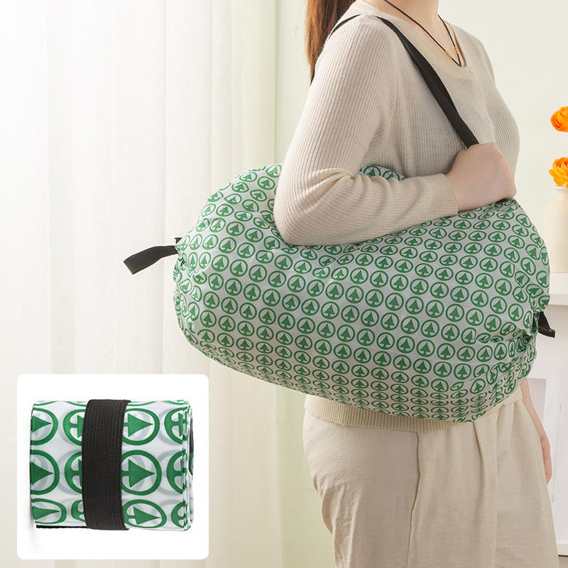 ลูกศรสีเขียว ริบบิ้นสีดำ