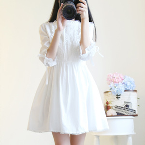 Vestido de estilo coreano para niñas, bonito vestido blanco con volantes, lazo frontal arrugado, venta al por mayor