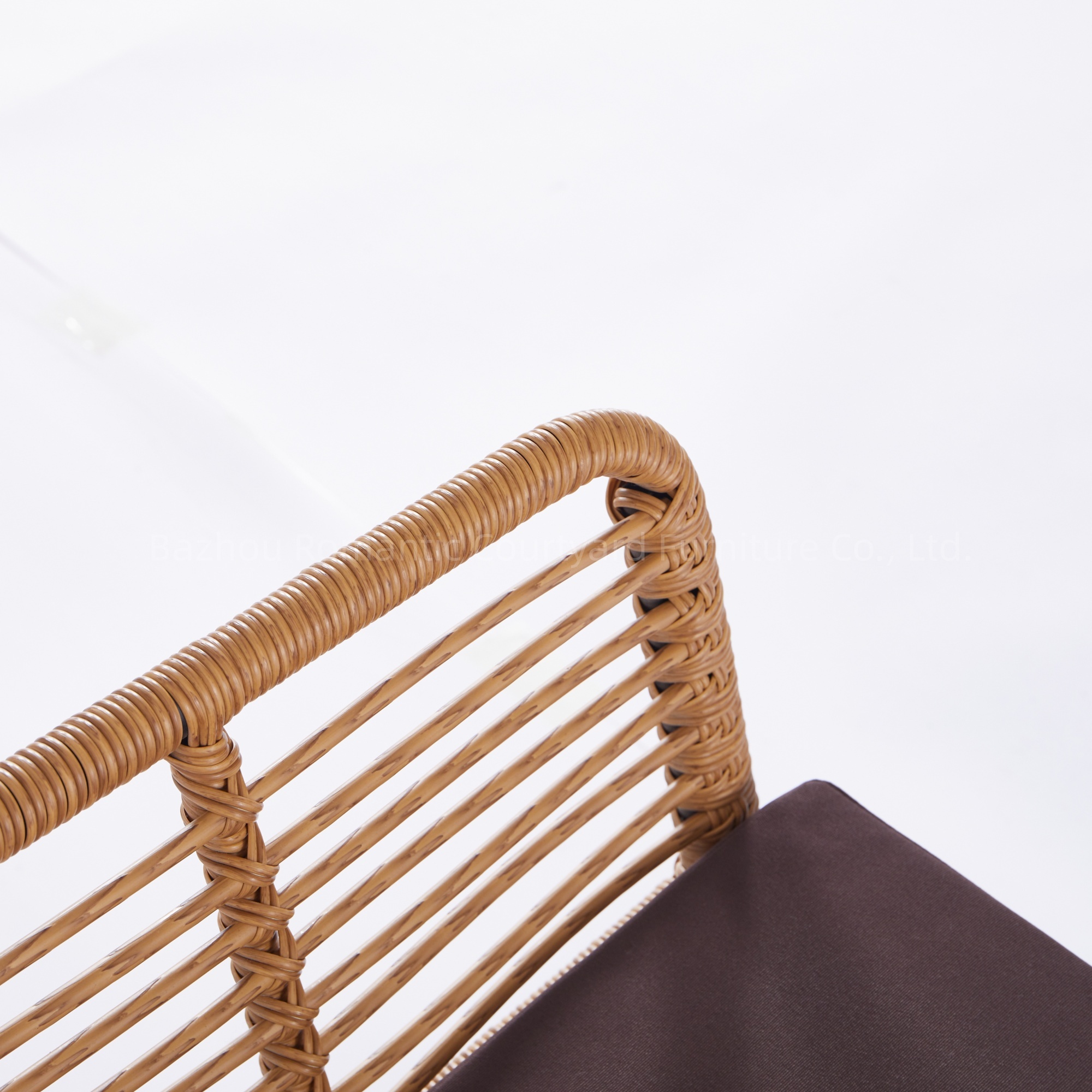 Contacta con nosotros