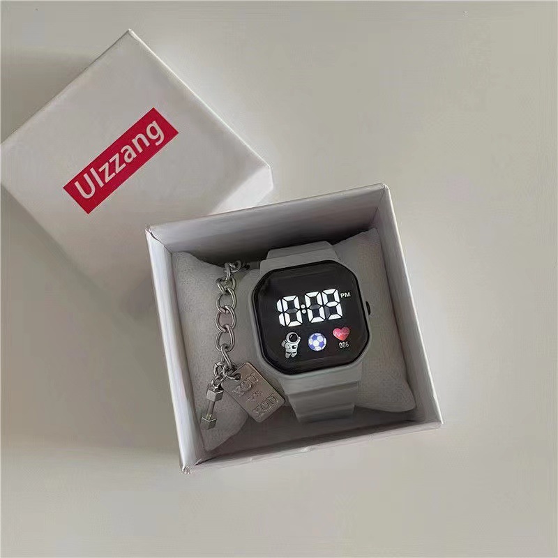Modelo 7 Sin pulsera, sin caja, sólo un reloj.
