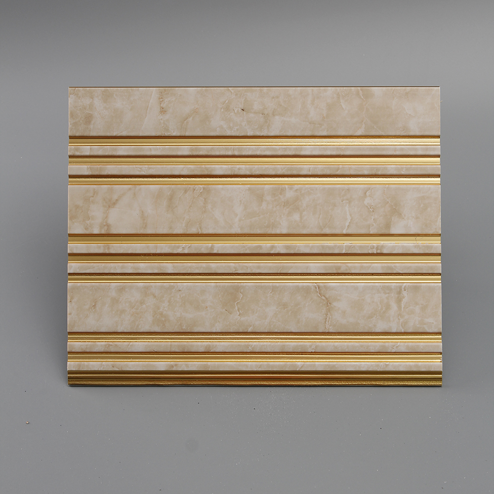 Panneau mural en marbre couleur ambre avec lignes dorées