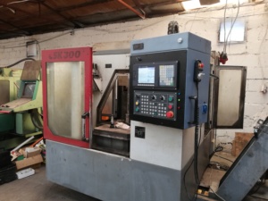 CNC-Controller 3-Achsen-4-Achsen-CNC-Controller und 5-Achsen-CNC-Fräser zum Fräsen und Drehen