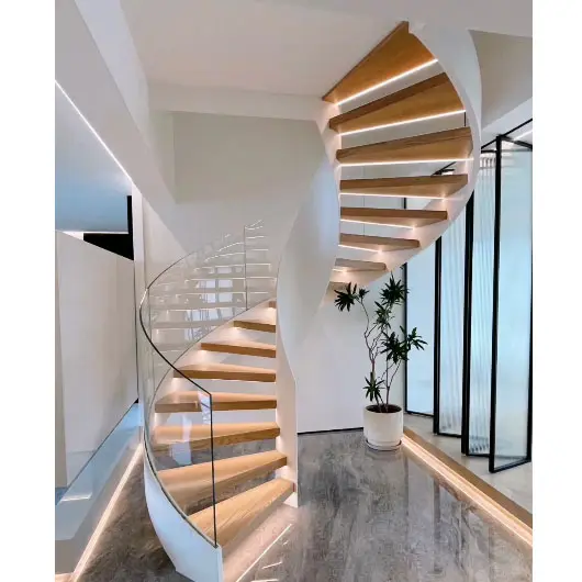 Escalier intérieur en spirale doré de luxe, lumières LED de qualité supérieure, escalier incurvé préfabriqué, Loft en bois de chêne, escalier circulaire