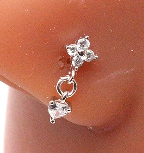 Colgante de corazón con flor en plata y oro