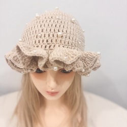 Beige pearl lotus leaf