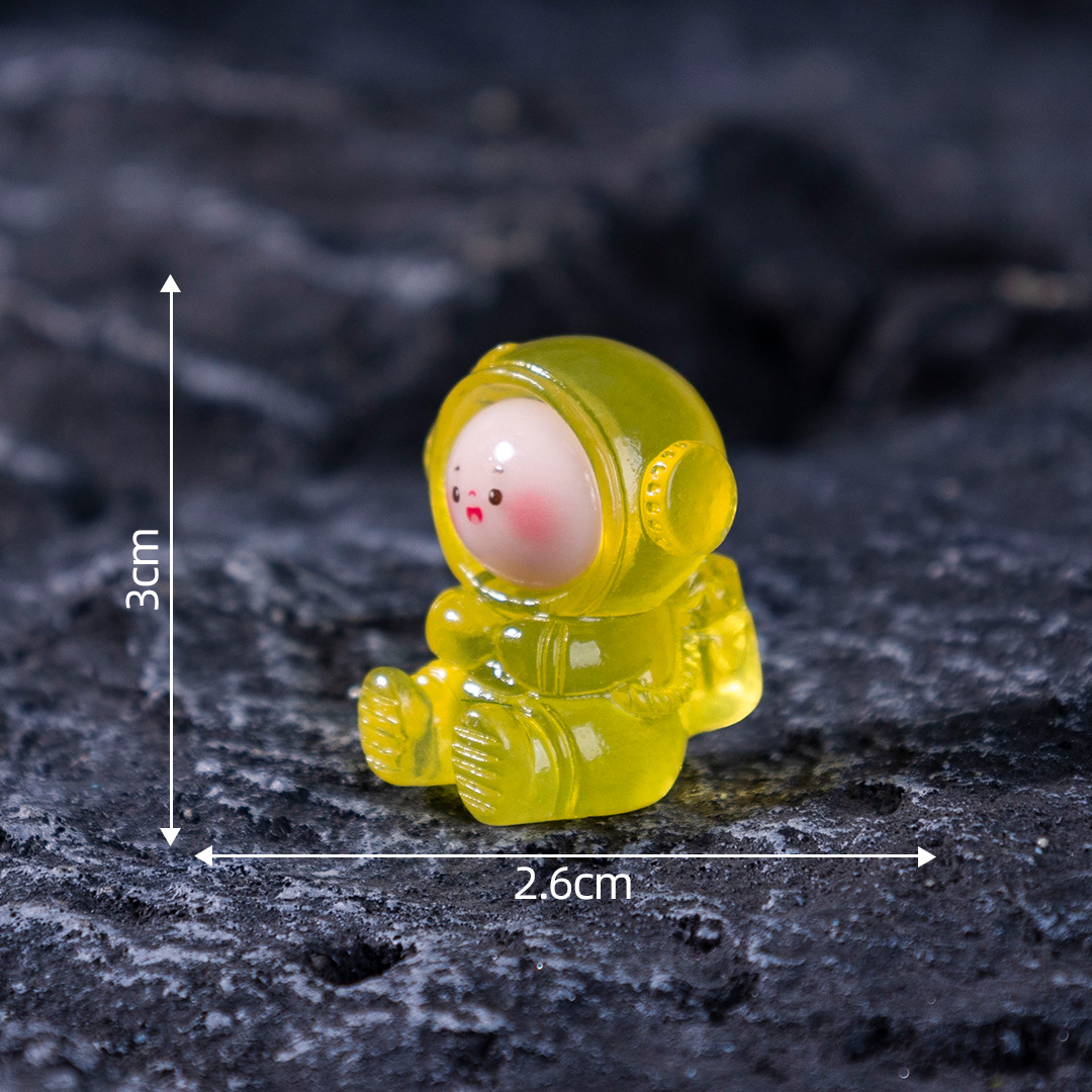 6#Luminous Astronaut