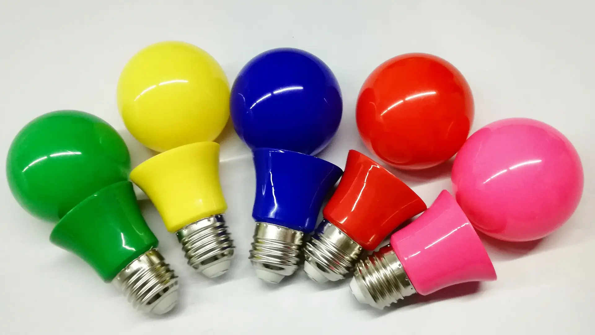 wholesale A19 A60 led bulbs multi colors Christmas energy saving light bulbs holiday light bulbs decor
