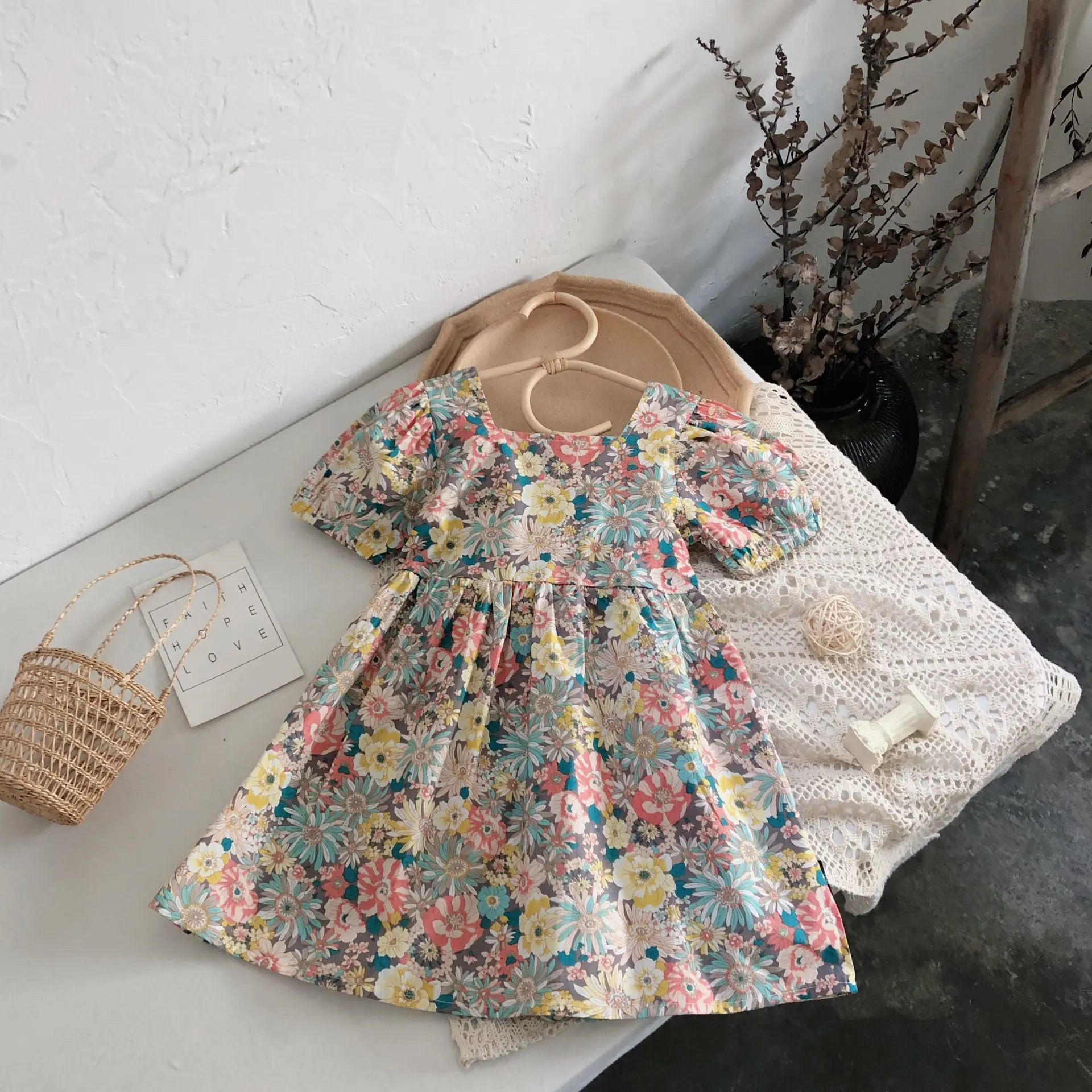 Vestido de algodón con estampado de flores y espalda descubierta para niña, moda de verano