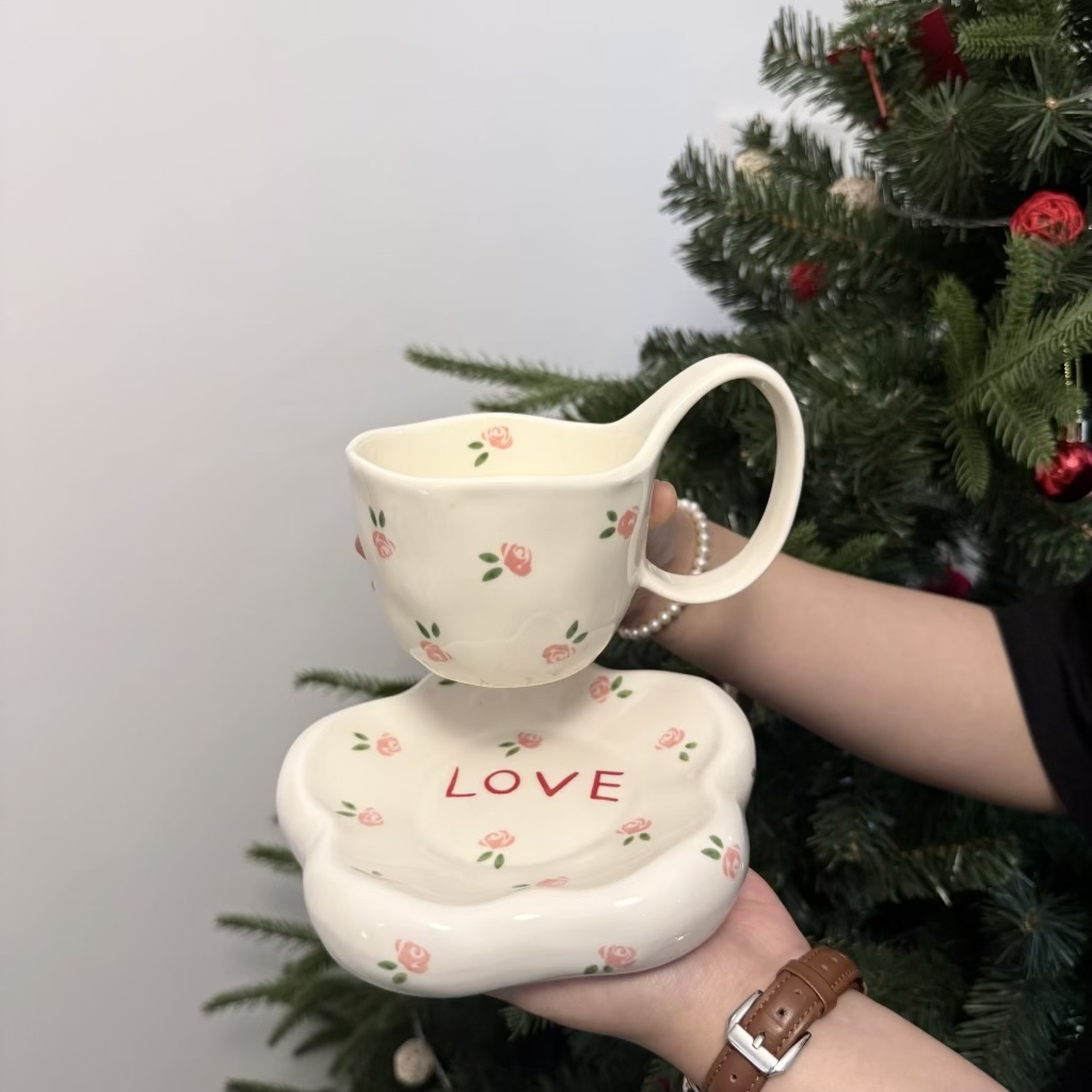 Tasse 300ml rose LOVE avec soucoupe 15,5cm