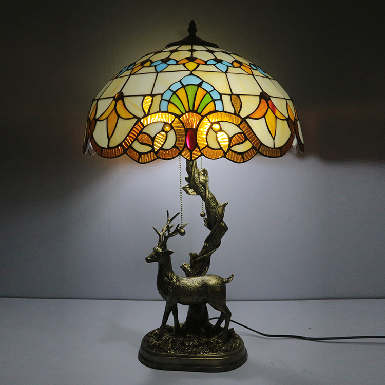 LongHuiJing factory wholesale price table lamp for tiffany style table lamp with Baroque decoration Lampshade