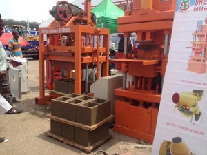 Foreign Direct Selling Concrete Brick <strong>Making</strong> <strong>Machine</strong> Crawler Large <strong>Automatic</strong> Brick <strong>Making</strong> Machinery - Product Image 5