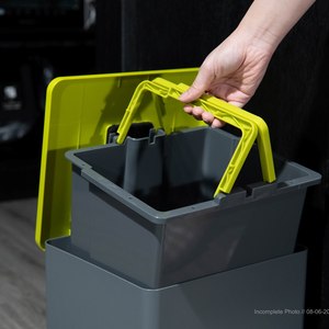 世界的にトレンディなプラスチック製の長方形の灰色の食品廃棄物フットペダルキッチンゴミ箱