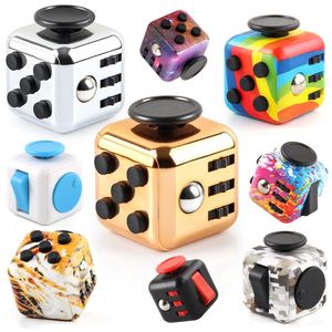 減圧玩具ハンドピンチベント抗刺激性不安6面再生可能減圧指先ダイスマジックキューブ - Product Image 5