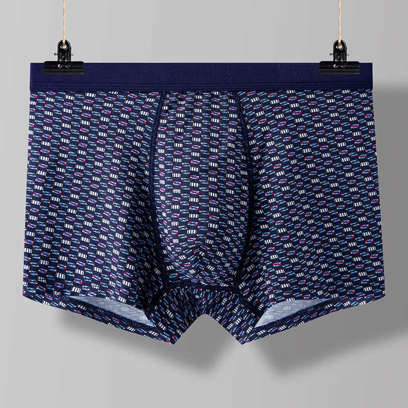 bleu foncé.