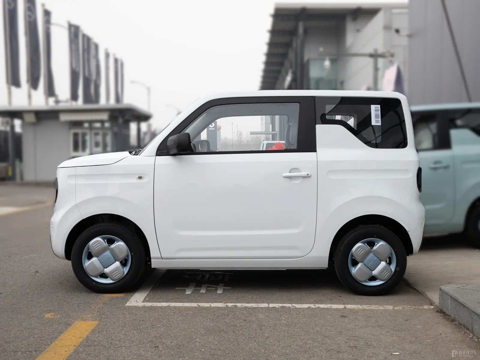 2023 lindo Geely Panda Mini coche geometría coche eléctrico nuevos vehículos de energía 4 asientos Mini Ev coches