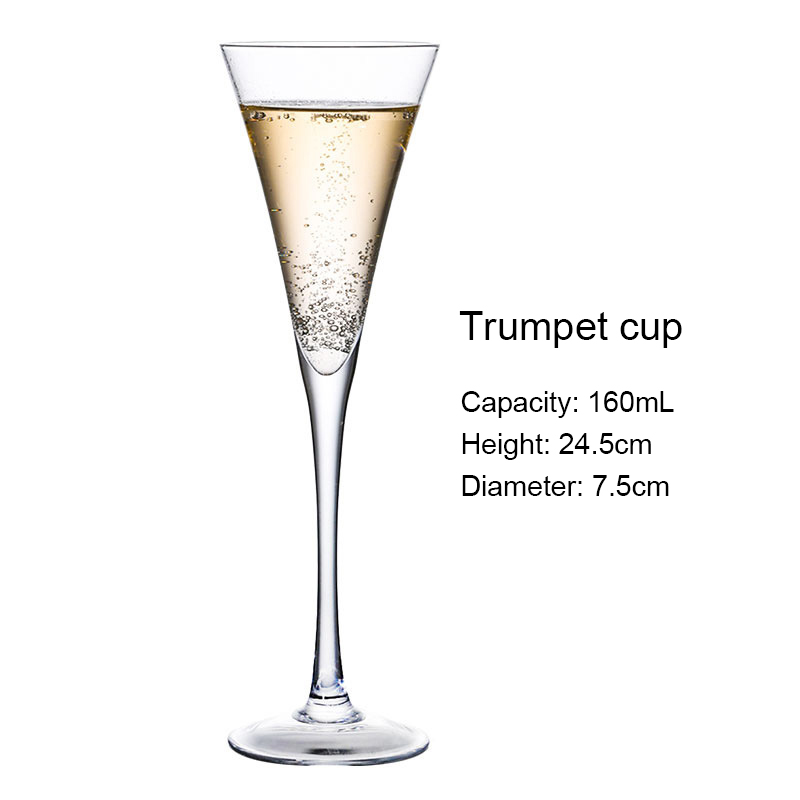 Verre en forme de V grand