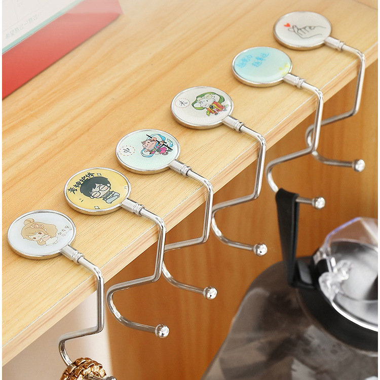 Round backpack hook color random C12S1