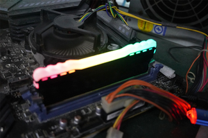 RGB DDR4-3200 DDR4 DIMM 32GB 64GB 3200MT CL16 Desktop-Speicher-Kit mit 2 Nicht-ECC-DIMM-RGB-Gaming-Speicher-RAM - Product Image 3
