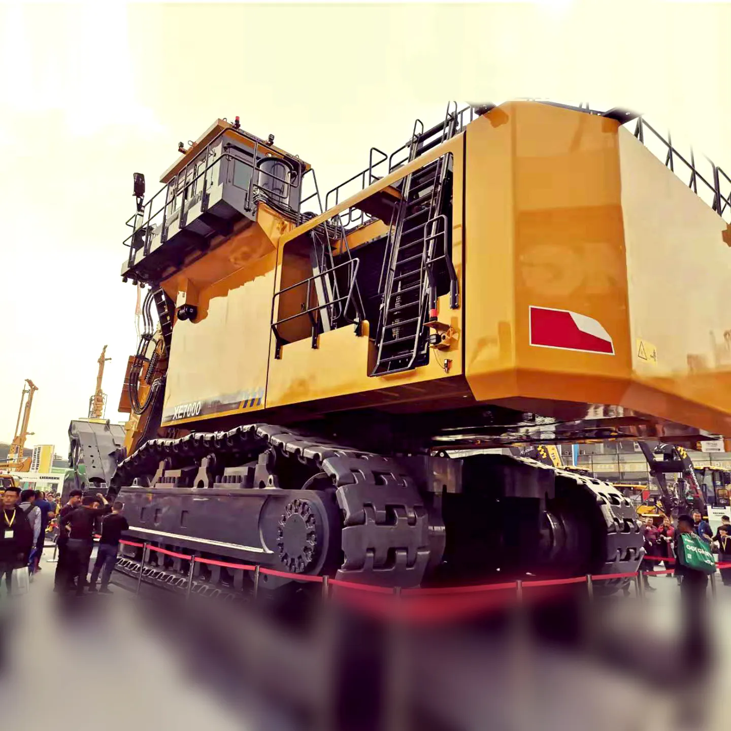 XE4000 chinese Manufacturer big Crawler Excavator With Low Price for sale