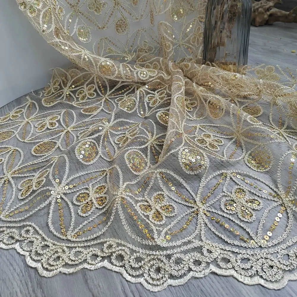 Maglia base 3D tridimensionale disco di paillettes ricamo pizzo con perline tessuto tulle con ricamo per il vestito
