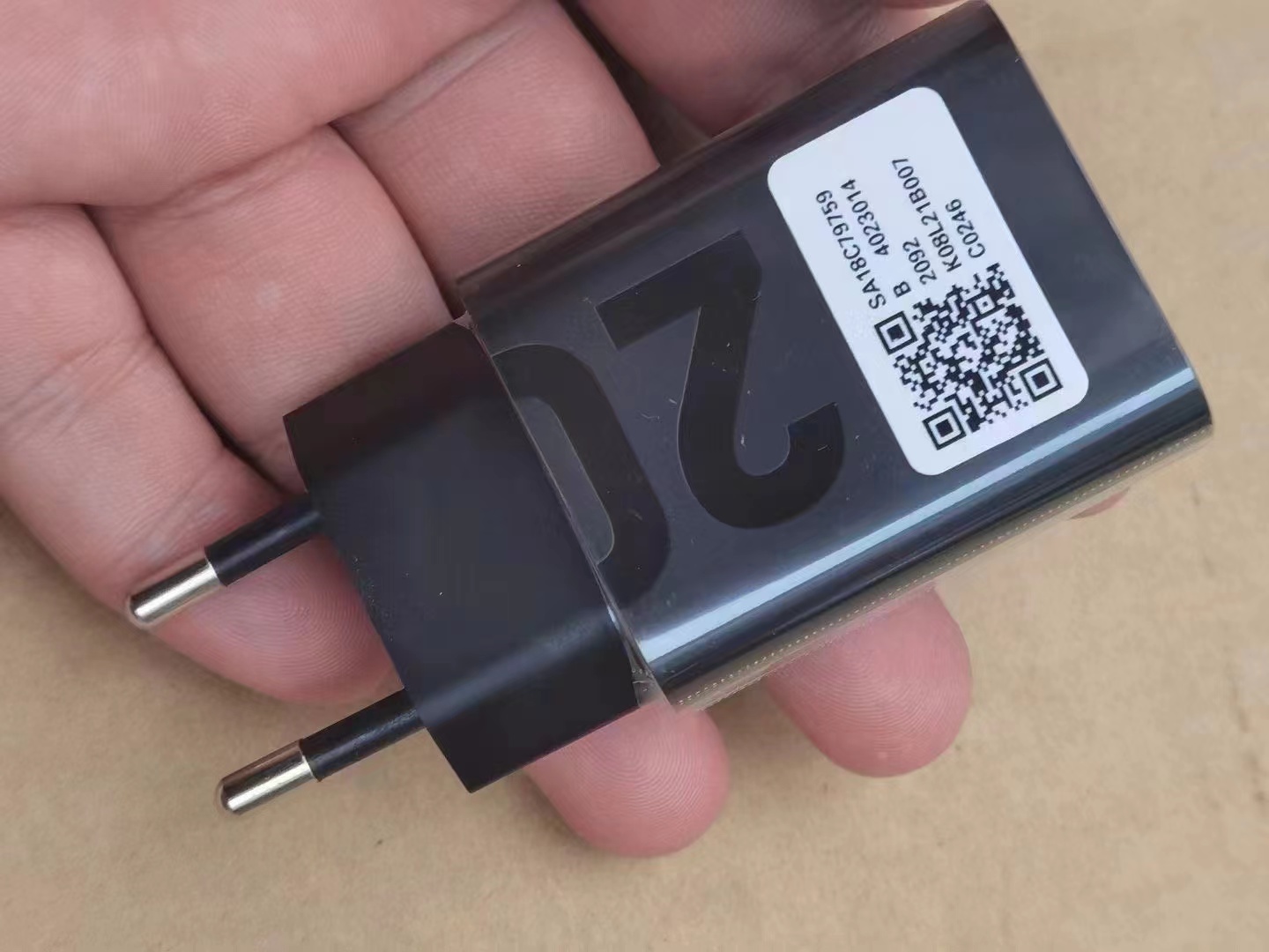 Prise UE 20 W