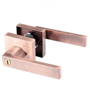 批发通用家用铝合金双开门锁三杆拉手方形拉手跨界锁3把钥匙 - Product Image 3