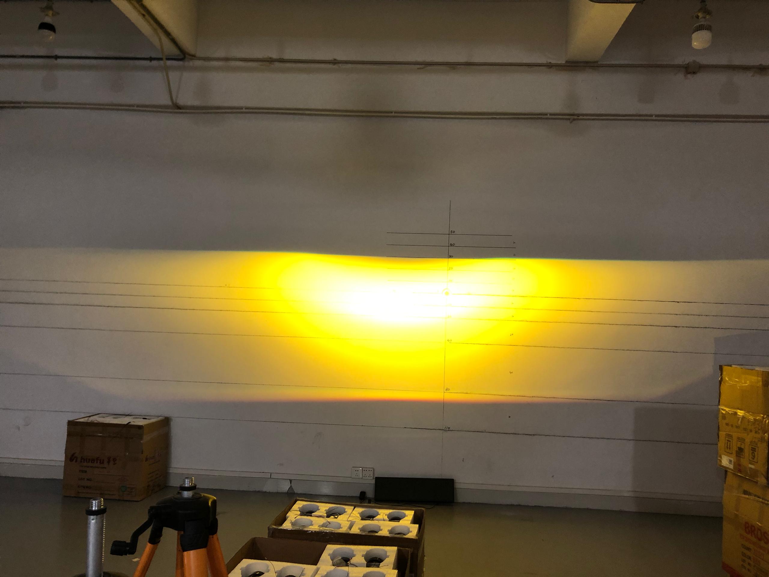 Jaune seulement
