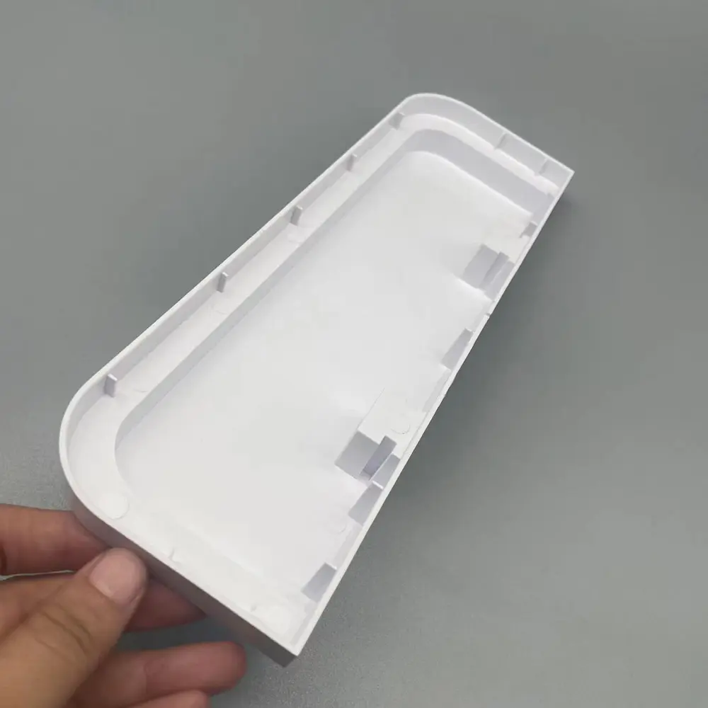 מטען מעטפת באיכות גבוהה יצרנית תבניות טלפון הזרקת פלסטיק חלקי הזרקת מתאם מתח