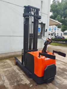 Model ulaşmak istifleyici denge istifleyici üzerinde 1.5t 2t ağır tarzı elektrikli istifleyici standı - Product Image 5