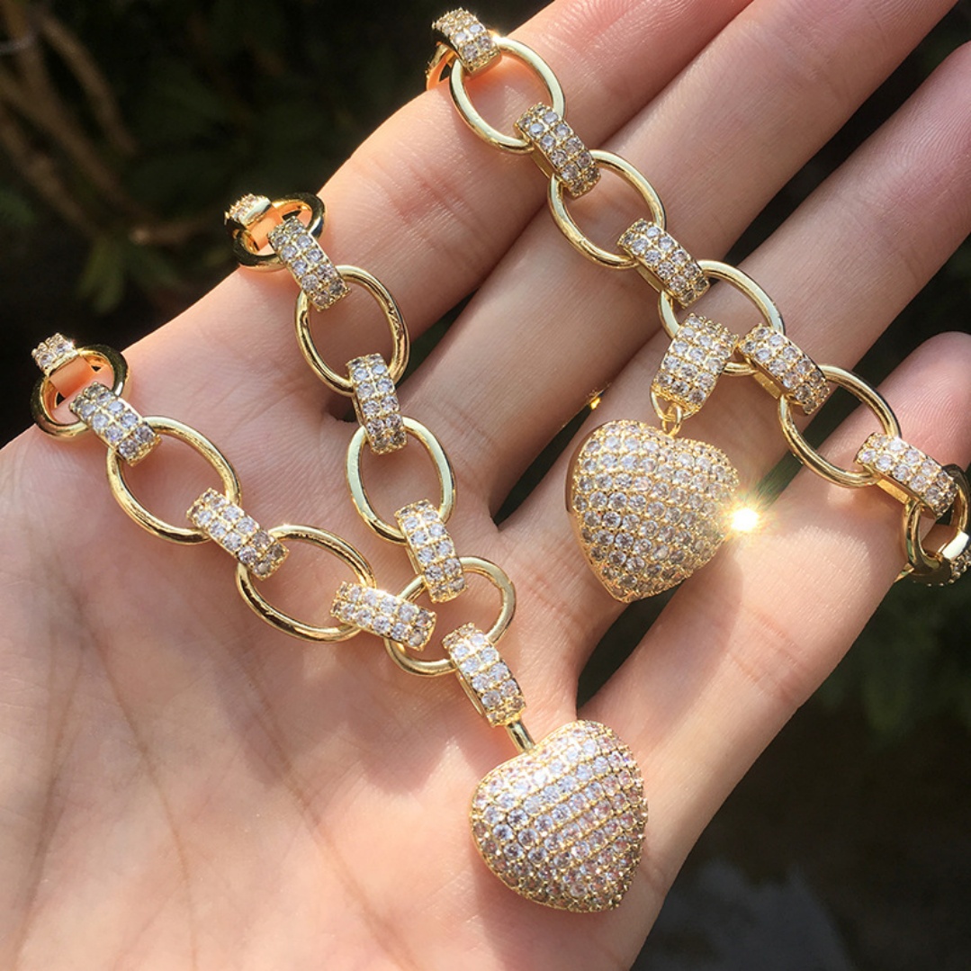 Ensemble doré (bracelet et collier)