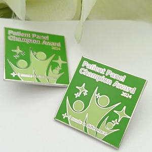 Chất lượng cao lưu niệm biểu tượng tùy chỉnh kim loại cứng men huy hiệu làm việc theo nhóm Champion giải thưởng ve áo pins cho quần áo - Product Image 4