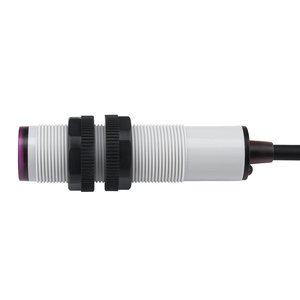 อุปกรณ์เสริมสำหรับเซนเซอร์ออพติคอลแบบ M18ที่มีการสะท้อนแบบกระจายและความสัมพันธ์ของการสะท้อนเฉพาะสำหรับพื้นผิวที่สะท้อนแสง