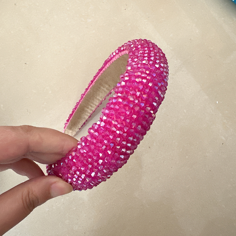 2. กุหลาบแดง