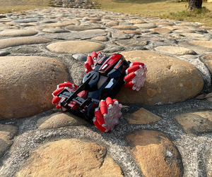 รถแข่งบังคับระยะไกลแบบ4WD ใหม่ล่าสุดพร้อมไฟ LED แบบชาร์จไฟได้หมุนได้360 ° - Product Image 3