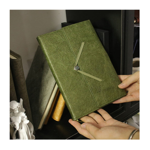 Precio de fábrica, cuaderno de diseño personalizado de tapa dura A5 agendas 2024 cuaderno de diario A5 español para cuaderno de negocios Premium A5 - Product Image 2