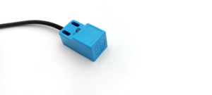 Venta caliente Sensor de proximidad inductivo PNP Sensor cuadrado de distancia detectada para objeto de detección estándar de hierro de 8mm - Product Image 4