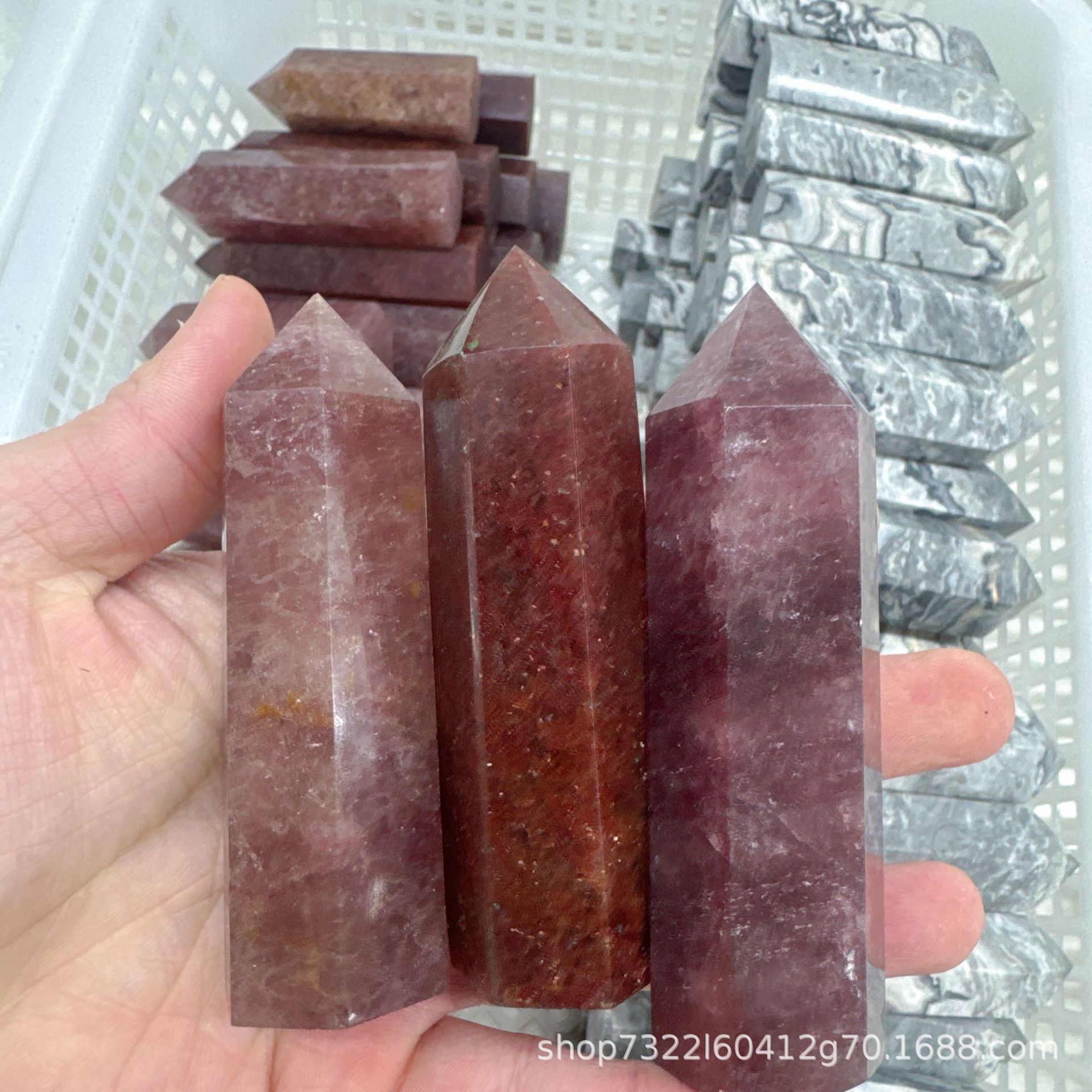 strawberry quartz single-pointed column