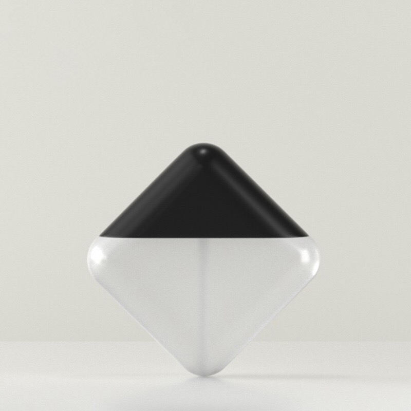 Pompe noire, couvercle noir.