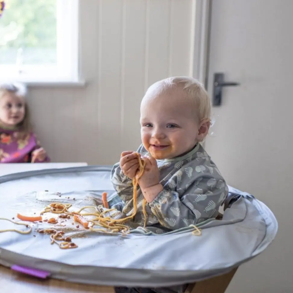 Maatwerk Alles In Één Waterdichte Babyslabbetjes Met Lange Mouwen Kit Kid Overkapping Eten Polyester Hoge Stoel Schort