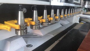 Línea de producción de muebles de madera, máquina enrutadora CNC ATC con descarga de carga automática para carpintería - Product Image 2