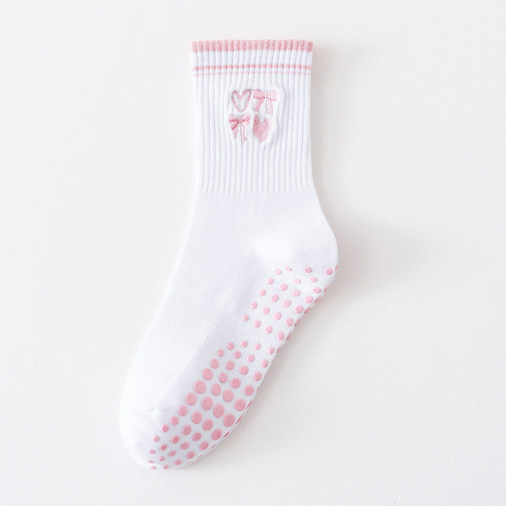 12 Corazones con pajarita