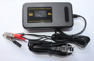 ホット! パルス修理鉛蓄電池充電器12V4Aオートバイカーバッテリー充電器 (LED LCDディスプレイ付き)