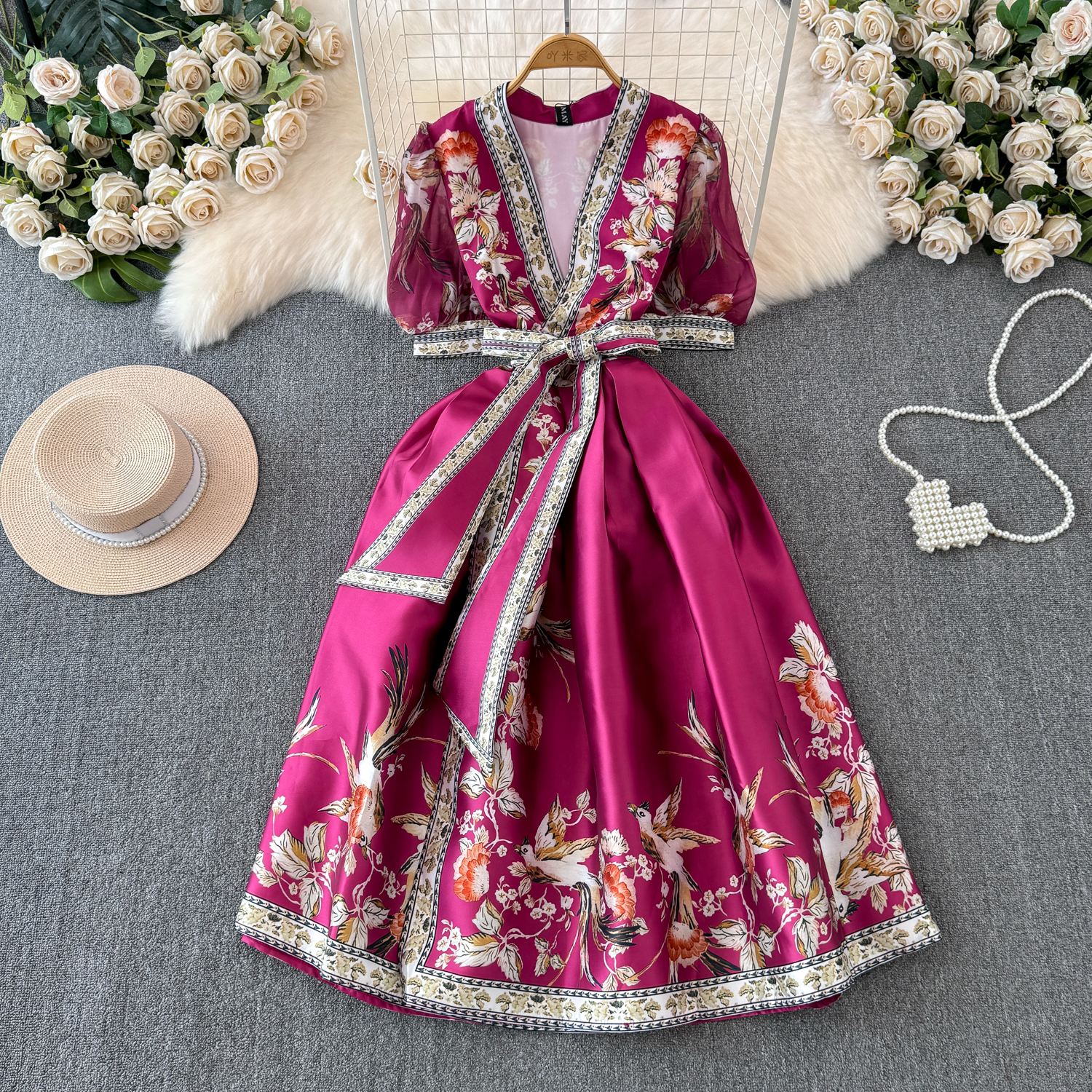 สีแดงม่วง