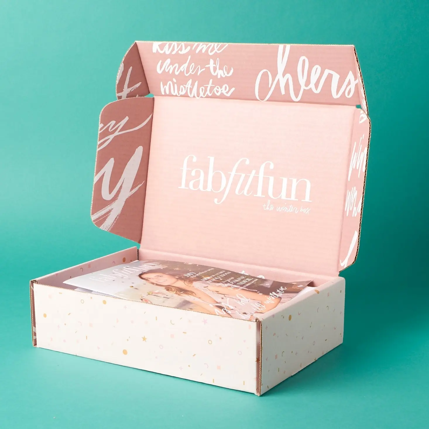 Caja de cartón corrugado rosa con logotipo personalizado, embalaje de envío de correo Postal para cosméticos, diseño gratis