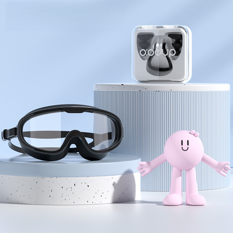 Set di occhialini da nuoto neri e clip per il naso