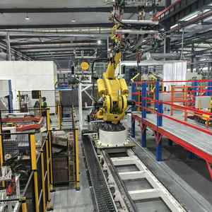 Stabile Robot a piedi tracce Robot braccio a terra rotaie scorrevoli per la movimentazione di saldatura spruzzatura di carico - Product Image 1