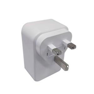 UK nach UK Internat ional Power Adapter Multifunktion aler AC-Ladegerät-Konvertierungs stecker mit 1 USB C-und 3 USB-Anschlüssen - Product Image 3