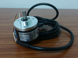 Original aktien Auto-Nics E40S6-2500-6-L-5 Drehgeber Inkrementelle Wellen leitung Treiber leistung 2500PPR 5Vdc Guter Preis - Product Image 2