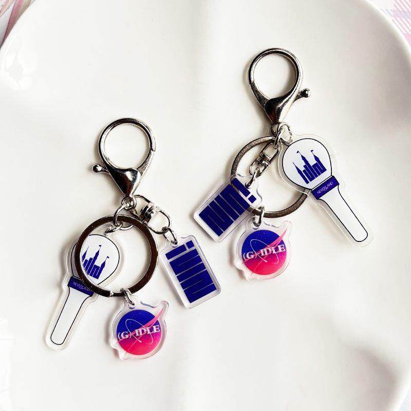 gidle aid stick-keychain